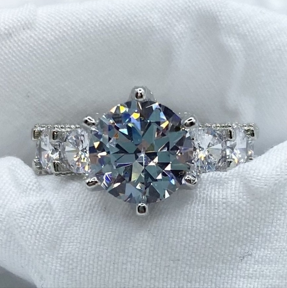 🆕 NWOT Sterling Silver ring SZ 10